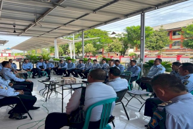 Kepada Regu Pengamanan, Plt. Kalapas Narkotika Pamekasan: Niatkan Kerja Sebagai Ibadah