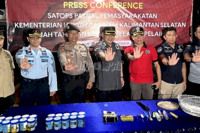 Satops Patnal Lapas Narkotika Karang Intan Ambil Bagian dalam Razia di Rutan Pelaihari