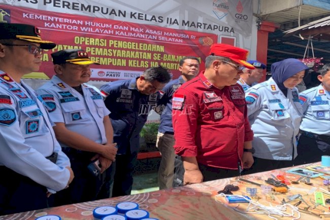 Satops Patnal Lapas Narkotika Karang Intan Turut Serta dalam Razia di Lapas Perempuan Martapura