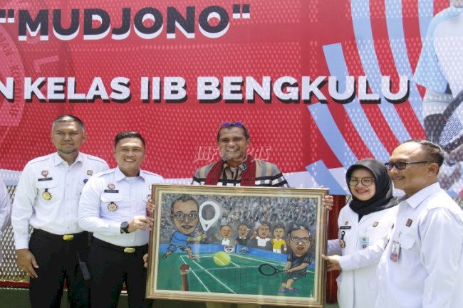 Wamenkumham Resmikan Lapangan Tenis Mudjono Rutan Bengkulu
