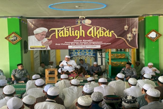 Ribuan Warga Binaan Lapas Banjarbaru Dengarkan Ceramah Guru Udin Samarinda
