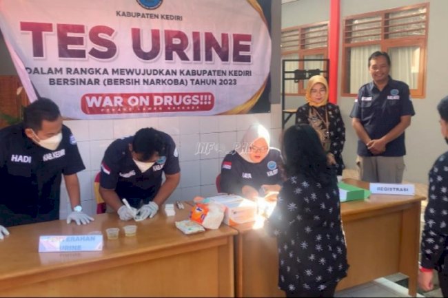 Cegah Peredaran Narkoba, Bapas Kediri Gelar Tes Urine Petugas