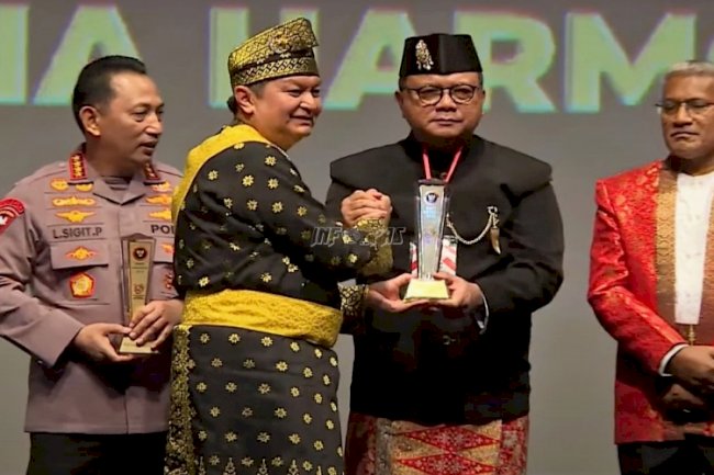 Dirjenpas dan 2 Wali Pemasyarakatan Terima Penghargaan BNPT Awards 2023