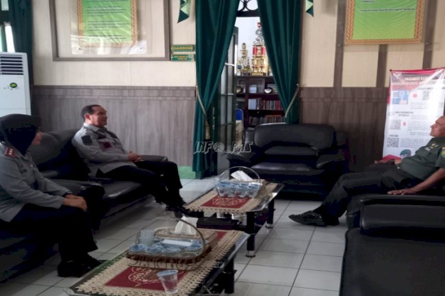 Kalapas Perempuan Palembang Dampingi Kakanwil Kemenkumham Sumsel Sambangi Kodim 0418 Palembang