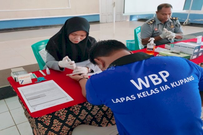 Deteksi Dini, Lapas Kupang Lakukan Penyuluhan dan VCT bagi Warga Binaan Baru