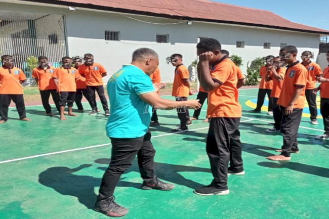 Latih Fisik Anak Binaan, LPKA Kupang Hadirkan Mantan Petinju Nasional