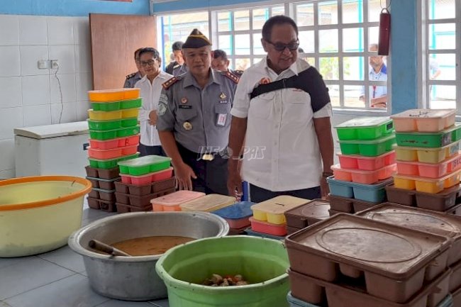 Penasihat Ahli Menkumham Sambangi dan Apresiasi Pelayanan Publik di Lapas Kalabahi