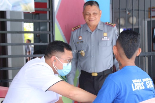 Warga Binaan Lapas Ulu Siau Jalani Pemeriksaan Kesehatan