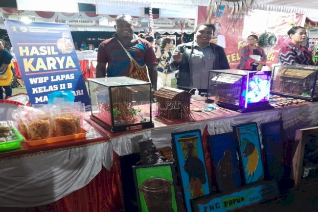 Lapas Manokwari Pamerkan Karya Warga Binaan pada Festival Teluk Doreh