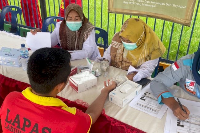 Ratusan Warga Binaan Lapas Labuhan Bilik Jalani Skrining TBC dan HIV/AIDS