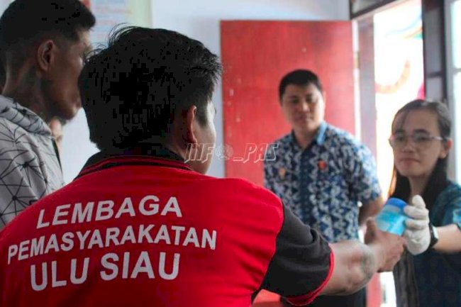 Wujudkan Lapas Ulu Siau Bebas dari Narkoba, Pegawai dan Warga Binaan Dites Urine
