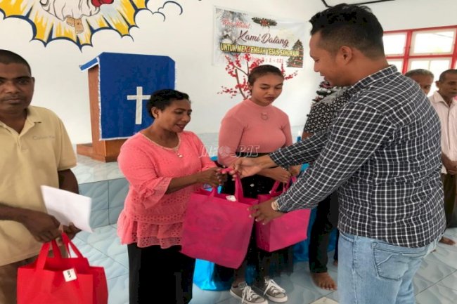 Warga Binaan Lapas Namlea Terima Bingkisan Natal