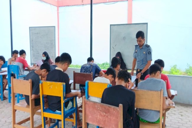 30 Anak Binaan LPKA Medan Jalani UAS Ganjil TA 2023/2024