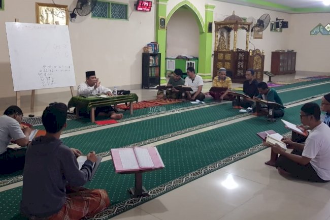 Perdalam Ilmu Agama, Warga Binaan Santri Lapas Takalar Ikuti Tarbiyah