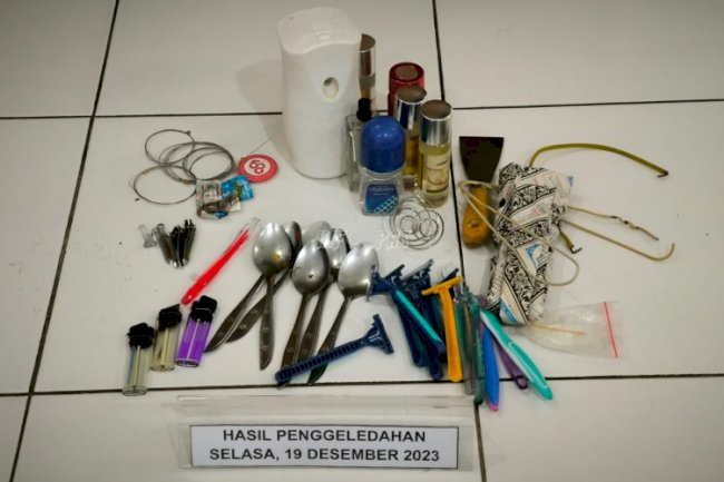 Deteksi Dini Jelang Nataru, Petugas Lapas Tabanan Razia Blok Hunian Warga Binaan