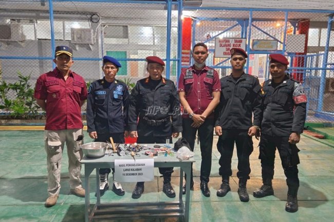 Lapas Kalabahi Geledah Kamar Warga Binaan dan Tes Urine Petugas