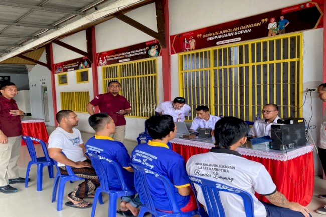 Lapas Narkotika Bandar Lampung Gandeng Disdukcapil Lamsel Lakukan Pendataan KTP-el Warga Binaan