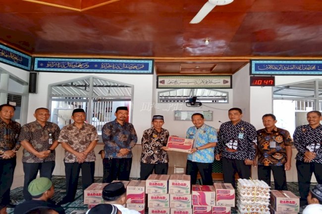 Warga Binaan Rutan Bantaeng Terima Bantuan dari Kemenag Kab. Bantaeng 