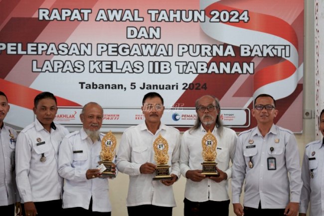 Penuh Haru, Lapas Tabanan Lepas 3 Petugas Purnabakti