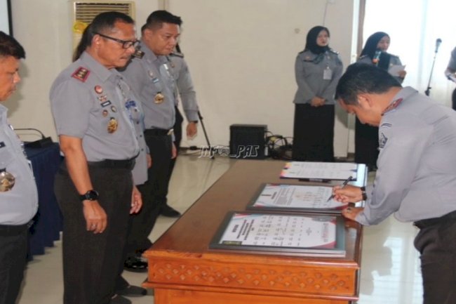 Kalapas Banjarbaru Teken Komitmen Bersama Pembangunan ZI, Perjanjian Kinerja, dan Netralitas ASN Tahun 2024