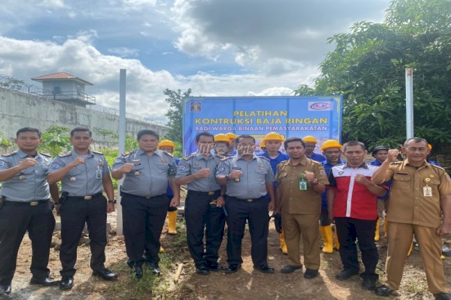 Lapas Banjarbaru Bekali Warga Binaan dengan Pelatihan Konstruksi Baja Ringan