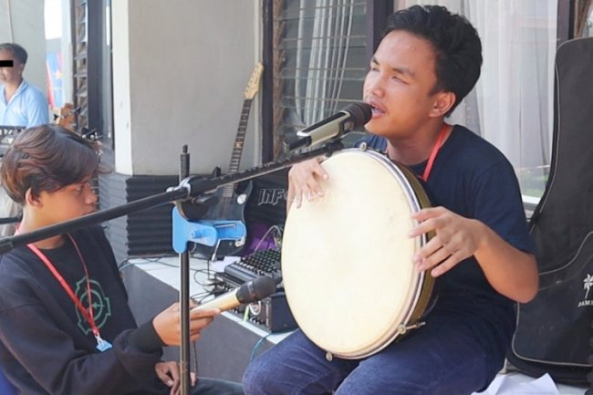 Hiburan Musik Meriahkan Kunjungan Tatap Muka di Rutan Pelaihari