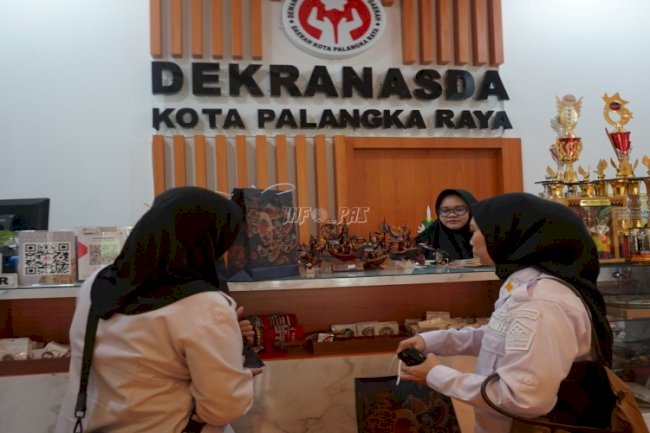 Rutan Palangka Raya Kembali Pasarkan Kerajinan Getah Nyatu di Geleri Dekranasda Kota Palangka Raya 