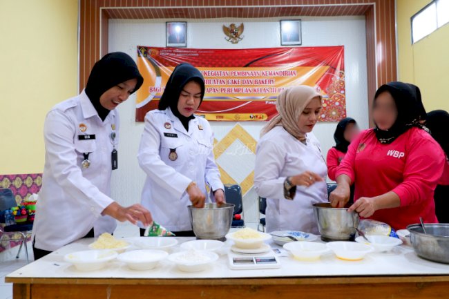 Lapas Perempuan Pangkalpinang Bekali Warga Binaan dengan Pelatihan Pembuatan Kue