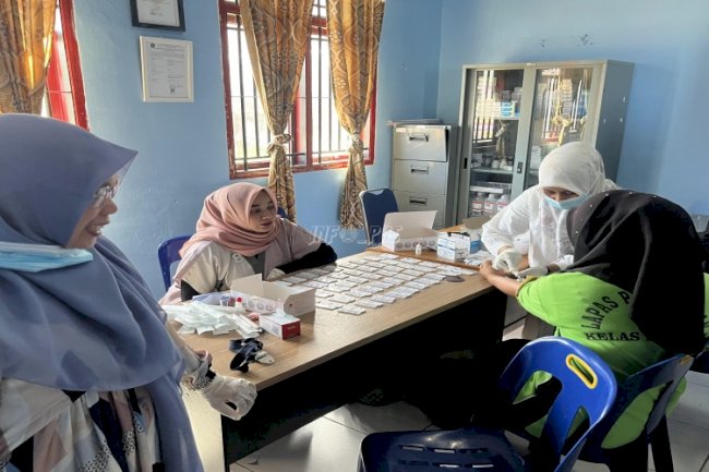 Deteksi Penyakit Menular, Warga Binaan Lapas Perempuan Sigli Jalani Skrining Triple Eliminasi 