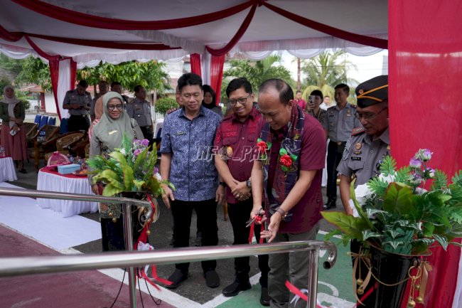 Penuhi Hak Publik dan Warga Binaan, Sesditjenpas Resmikan PTSP dan Klinik Pratama Lapas IIB Luwuk