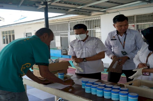 Peringati HANI 2024, Rutan Palangka Raya Tes Urine Petugas dan Warga Binaan