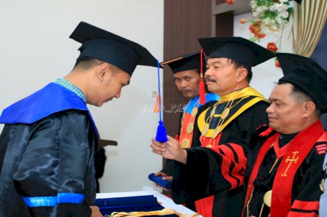 Lulus Program Diploma 1 Teologi, 6 Warga Binaan Lapas Banyuwangi Diwisuda