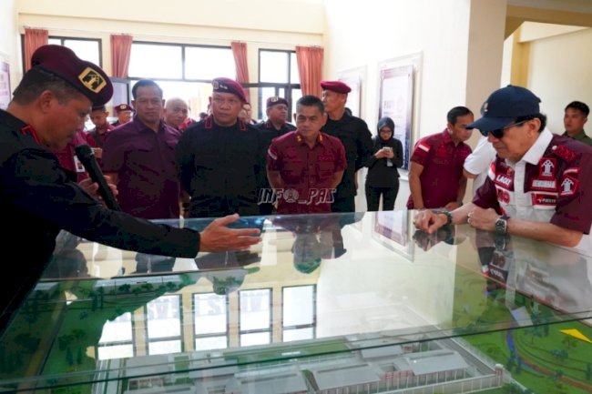 Sambangi Nusakambangan, Menkumham Pantau Penerapan Smart Prison dan Lakukan Patroli Perairan