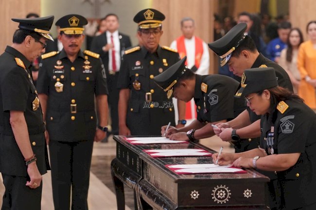 Yasonna Lantik Pimpinan Tinggi Pratama di Lingkungan Kemenkumham