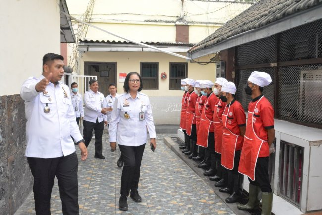 Lakukan Tinjauan Langsung, Direktur Teknologi Informasi dan Kerja Sama Pemasyarakatan Terhadap Pelayanan di Rutan Kelas IIB Bangil