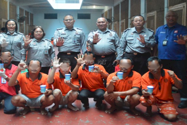 Warga Binaan Peserta Rehabilitasi di Lapas Medan Jalani Tes Urine Akhir