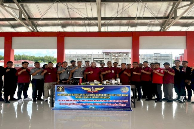 Lapas Palangka Raya dan Divpas Kalteng Razia Blok Hunian dan Tes Urine Warga Binaan