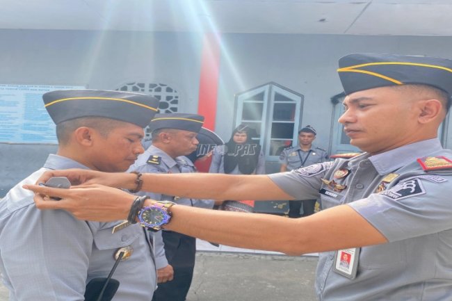 2 Petugas Lapas Wahai Sandang Pangkat Baru