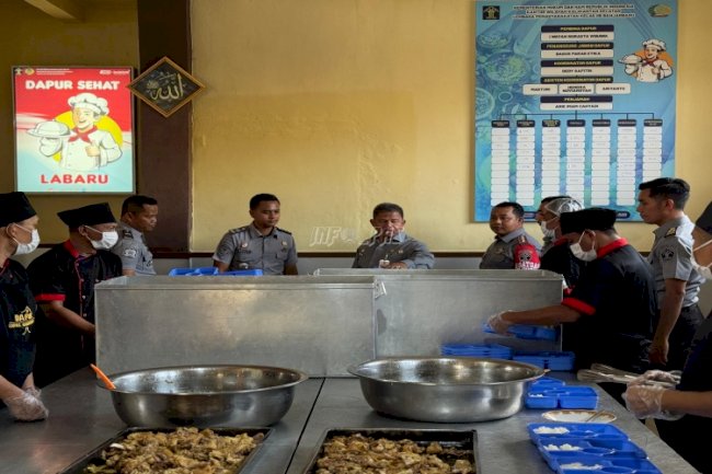 Dirwatkeshab Puji Masakan Dapur Sehat Lapas Banjarbaru