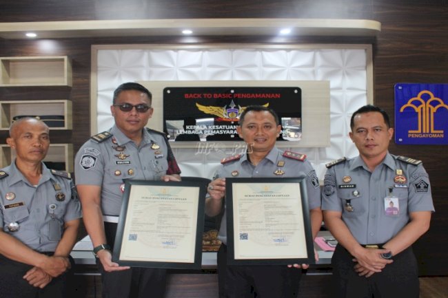 Lapas Sumedang Raih Sertifikat Hak Cipta untuk Aplikasi SIMAK DIGI dan PALWARNA