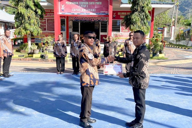Berhasil Bina Pramuka Warga Binaan, Petugas Lapas Kalabahi Raih Penghargaan