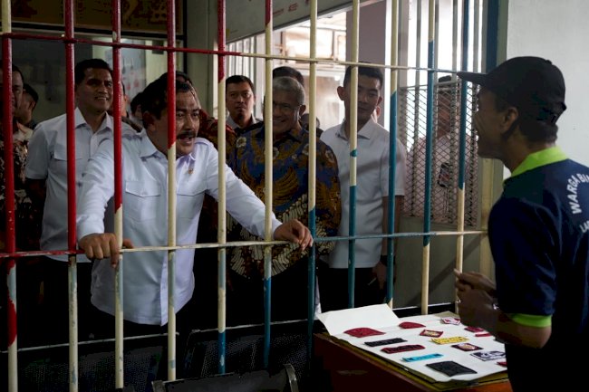 Menteri Imigrasi dan Pemasyarakatan Kunjungi Lapas Narkotika Jakarta