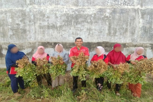 Lapas Perempuan Sigli Sukses Panen 20 Kg Kacang Tanah