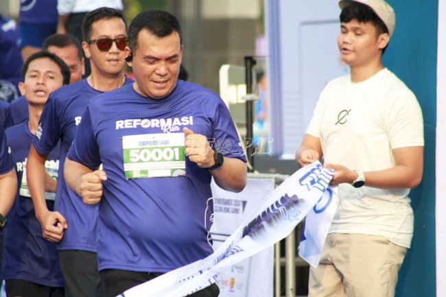 Gelorakan Peringatan Hari Pahlawan, Wamen Imipas Ikuti Reformasi Run 2024