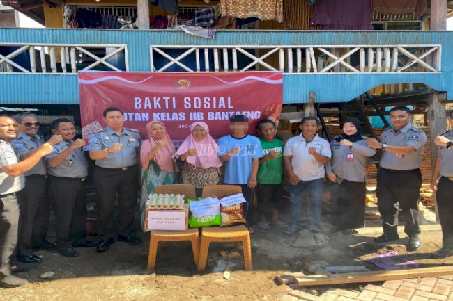 Rutan Bantaeng Tunjukkan Kepedulian dengan Berbagi Paket Sembako