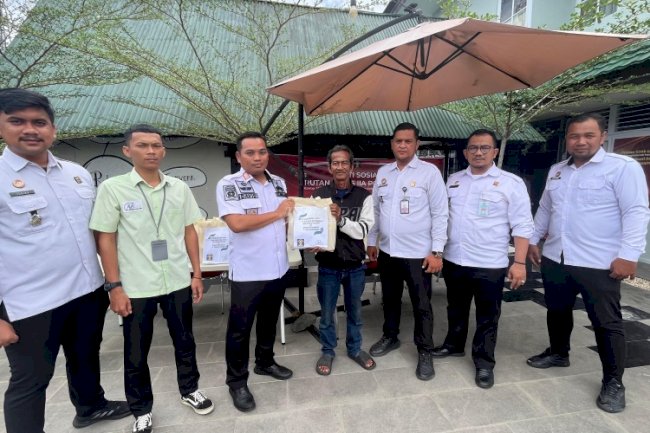 Peduli Keluarga Warga Binaan, Rutan Pontianak Bagikan Bansos