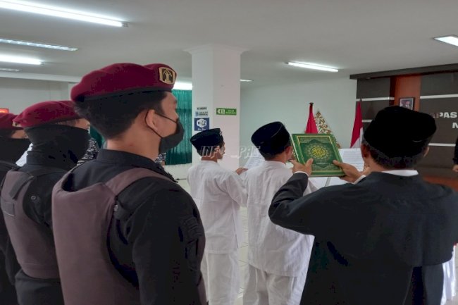 Dua Napiter Lapas Pasir Putih Ikrarkan Kesetiaan kepada NKRI