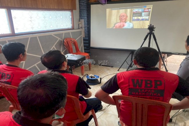 Warga Binaan Lapas Narkotika Karang Intan Rayakan Natal Bersama Secara Virtual