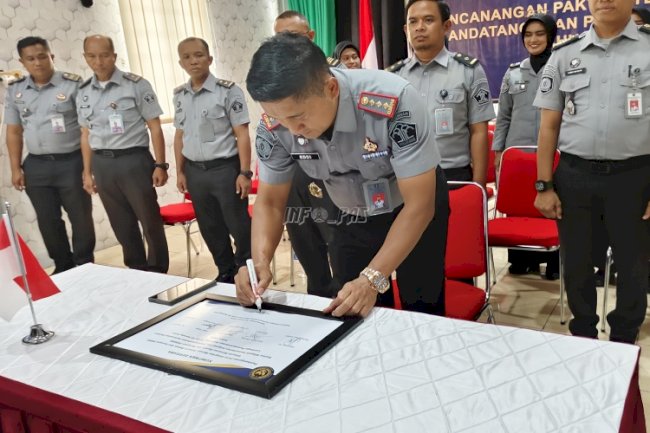 UPT Pemasyarakatan Canangkan Pakta Integritas dan Perjanjian Kinerja Tahun 2025