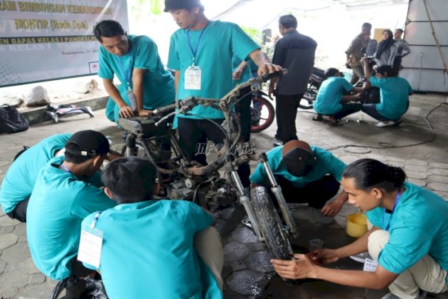 Gandeng BLKI Babel, Bapas Pangkalpinang Bekali Klien dengan Pelatihan Montir Kendaraan Roda Dua